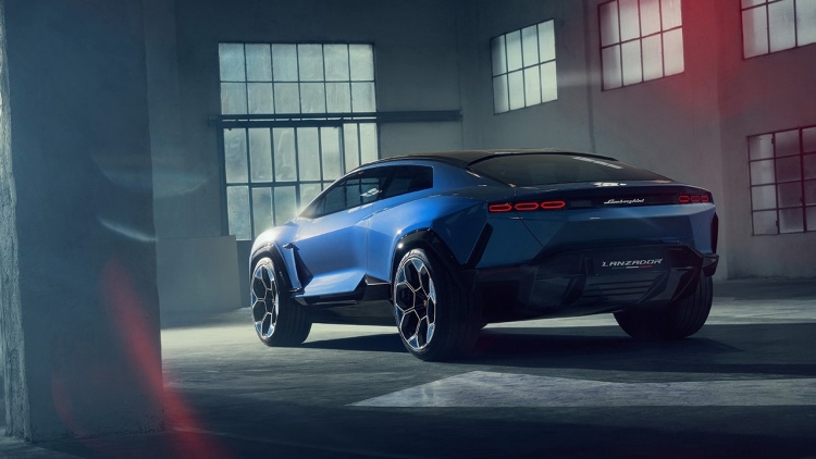 Lamborghini Süper Elektrikli Lanzador Tanıtımını Yaptı