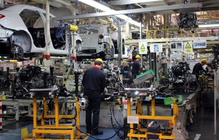 Toyota, Japonya'daki Fabrikalarında Üretimi Geçici Olarak Durdurdu