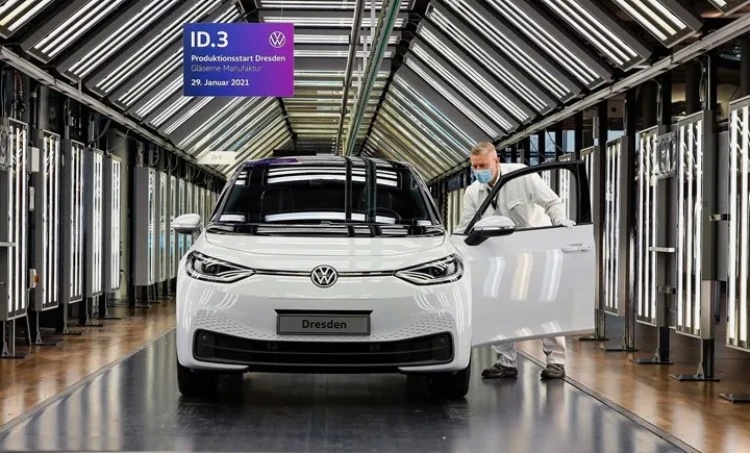 Düşük Talep Sebebiyle Volkswagen İki Elektrikli Modelin Üretimini Durdurma Kararı Aldı!