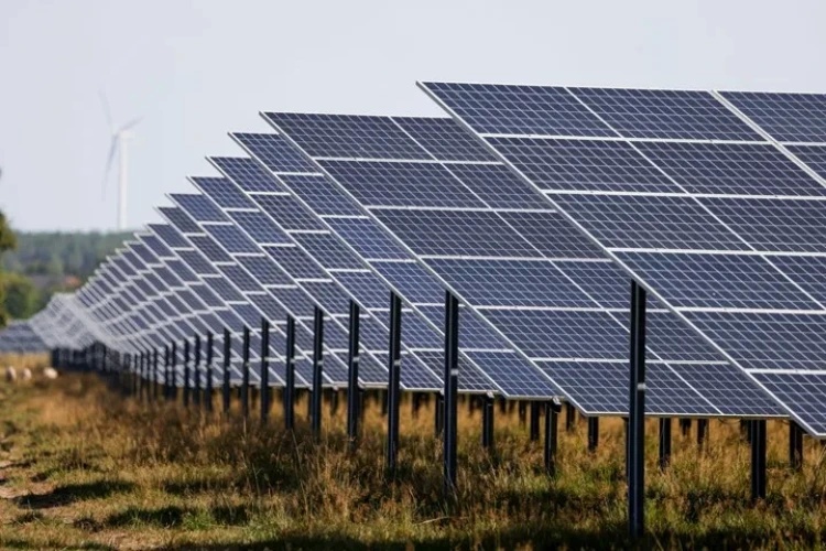 ABD'de Güneş Enerjisi Sektörü Rekor Kırarak Büyümeye Devam Ediyor!