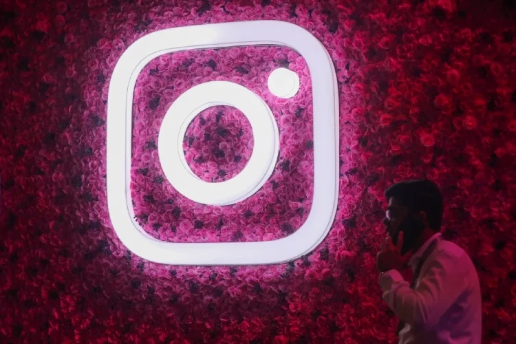 Instagram, Hikaye Paylaşımı İçin Özel Kişi Listeleri Özelliğini Test Ediyor
