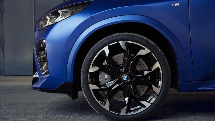 2024 BMW X2 ve Elektrikli Kardeşi iX2 Resmi Olarak Tanıtıldı: Tasarım ve Teknik Özellikler Öne Çıkıyor