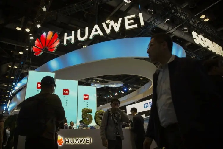 Huawei, 5.5G İle Telekomünikasyon Yarışında Liderliği Ele Geçiriyor: Hızı 10 Kat Artırıyor!