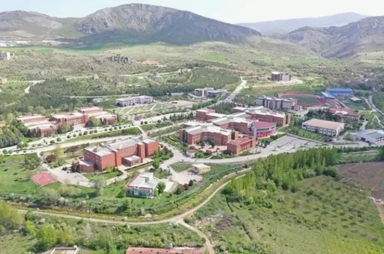 Tokat Gaziosmanpaşa Üniversitesi öğrencilerinin kişisel verileri siber saldırı sonucu sızdırıldı.