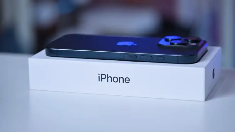 Apple'dan Yenilik: iPhone'lar Kutuları Açılmadan Mağazada Güncellenecek!