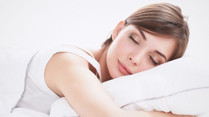 Daha hızlı uykuya dalma: Sürüklenmenize yardımcı olacak 9 teknik